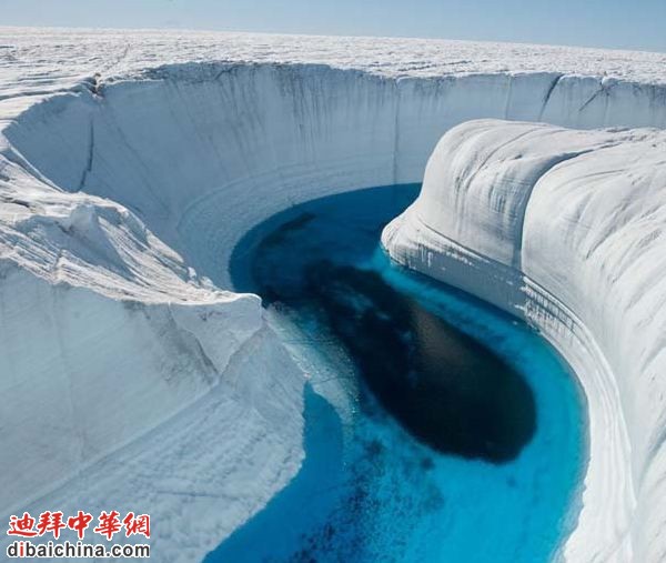 格陵兰的冰峡谷