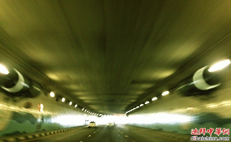 时光隧道