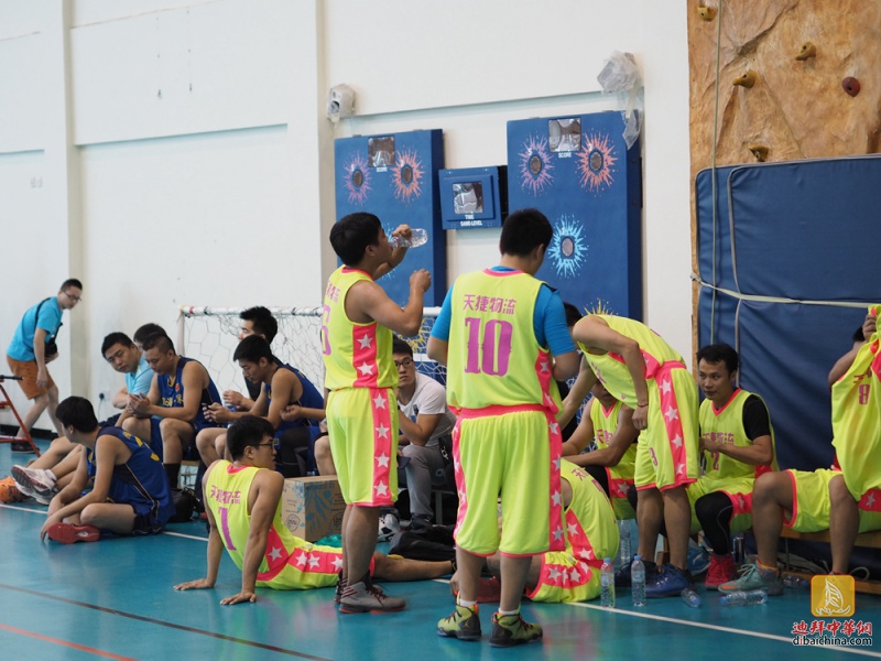 广厦杯迪拜华人篮球公开赛第四场比赛花絮