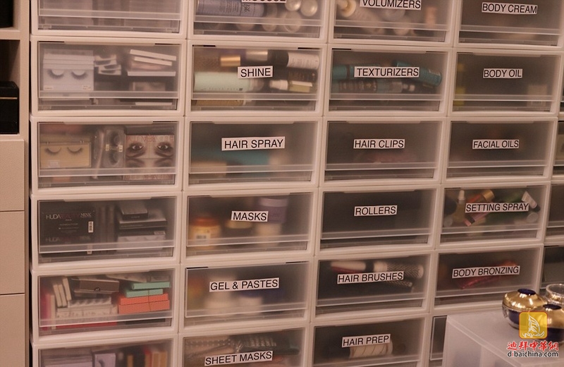 迪拜知名美妆博主大秀奢华美容间